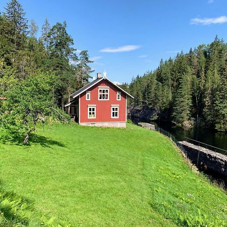 Отель Vrangfoss Slusevokterbolig Funnemark Экстерьер фото